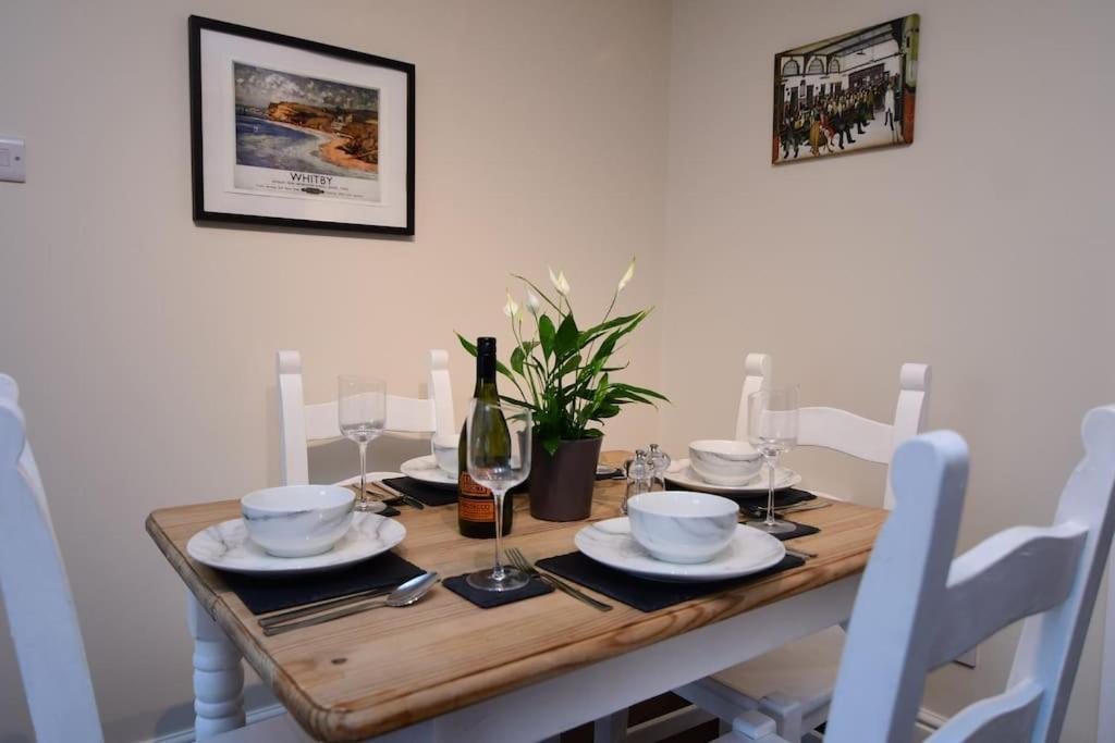 Loveyork Priory Apartment - Central With Parking Exteriör bild