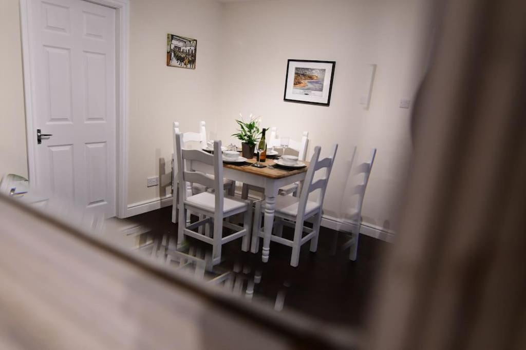 Loveyork Priory Apartment - Central With Parking Exteriör bild