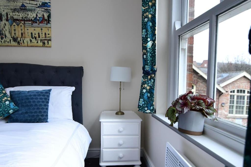 Loveyork Priory Apartment - Central With Parking Exteriör bild